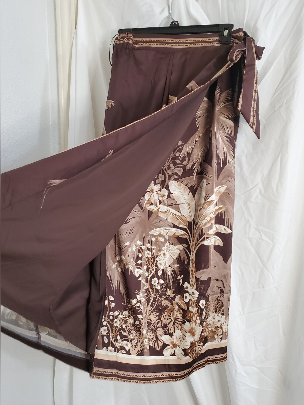 Philosophy brown satin effect tropical palm tree printed wrap skirt size medium